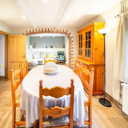 Elegant Ardennes Retreat, Cleaning Included Dom wakacyjny *
