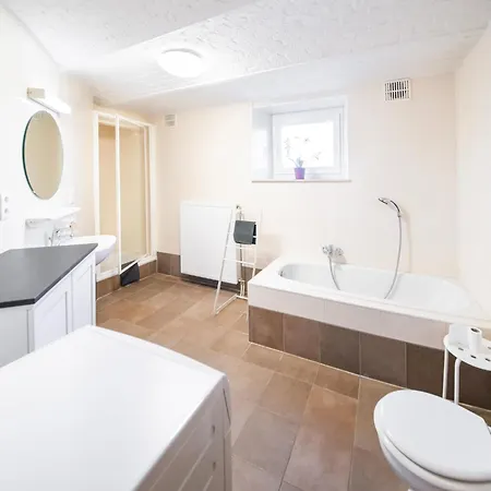Elegant Ardennes Retreat, Cleaning Included Dom wakacyjny